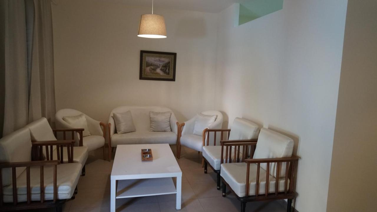Ground Floor Apartment By Circular Pool In Talabay Άκαμπα Εξωτερικό φωτογραφία